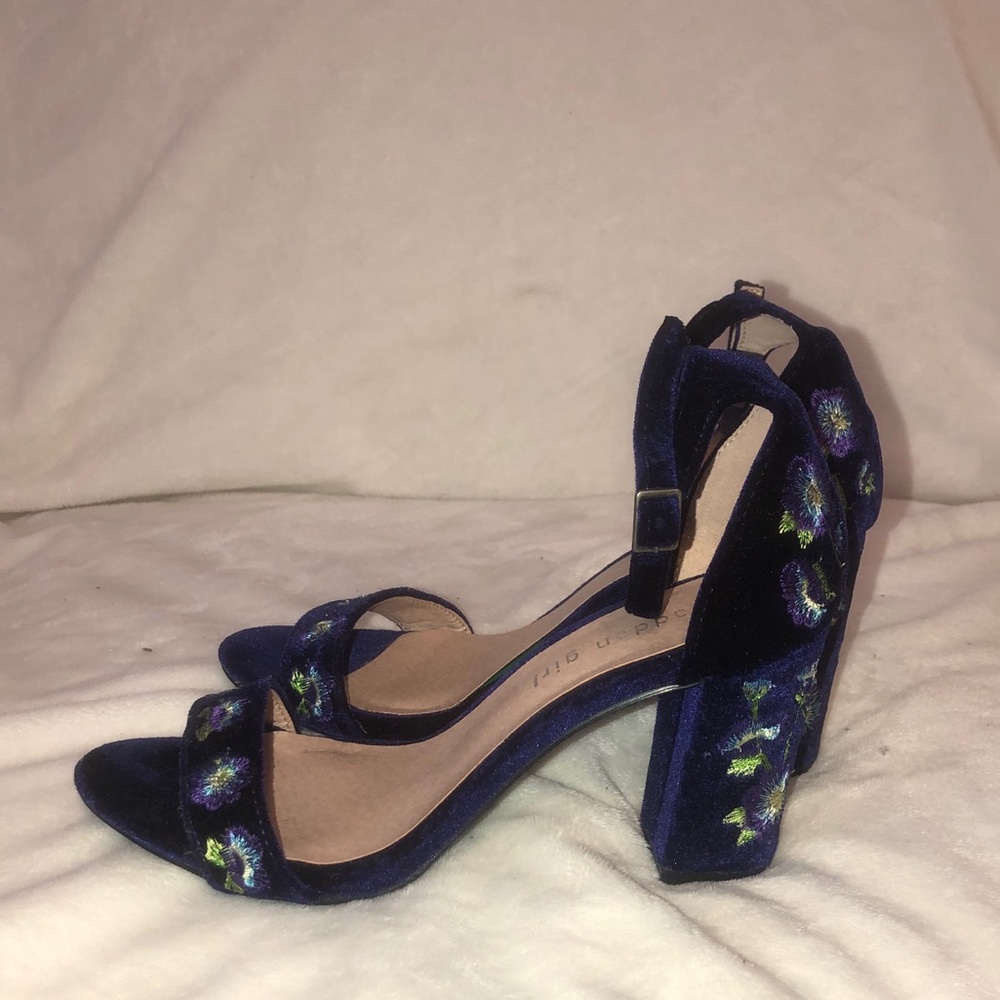 Madden Girl Embroidered Heels